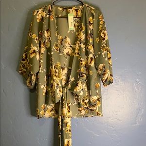 West KeI Costello Tie front kimono wrap. Medium